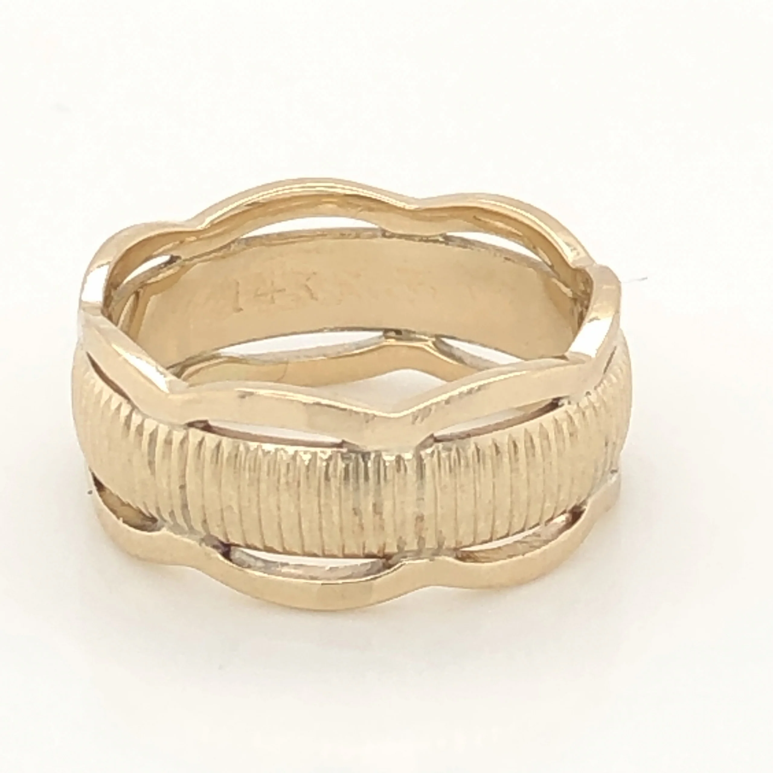 Vintage Mid-Century Wedding Band in 14k Yellow Gold - Image 3
