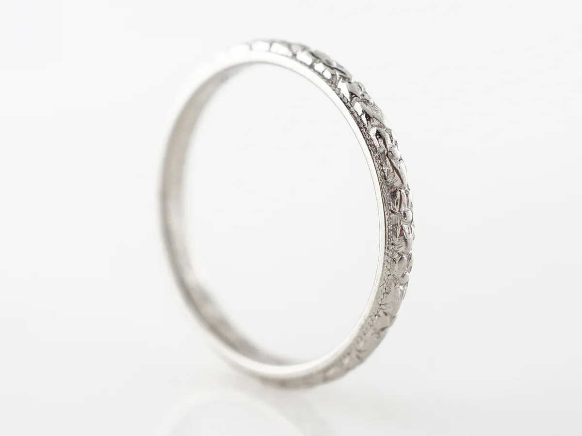 Vintage Orange Blossom Engraved Wedding Band in Platinum - Image 4