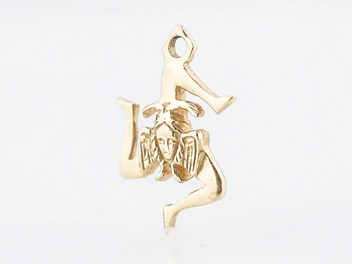 Vintage Pendant Charm Trinacria Mid-Century 22k Yellow Gold - Image 2