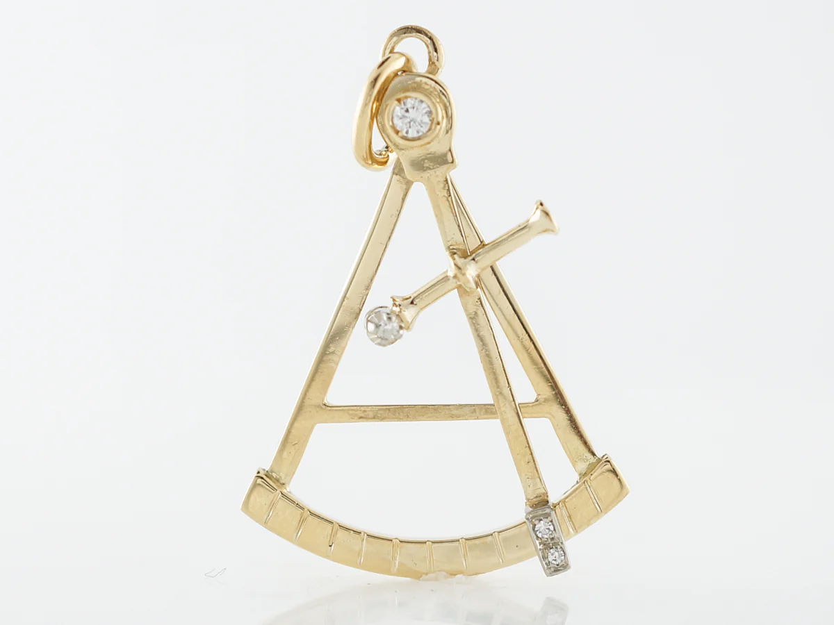 Vintage Pendant Mid-Century .13 Round Brilliant Cut Diamonds in 14k Yellow Gold - Image 3