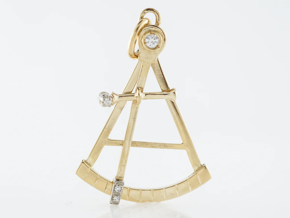 Vintage Pendant Mid-Century .13 Round Brilliant Cut Diamonds in 14k Yellow Gold - Image 4