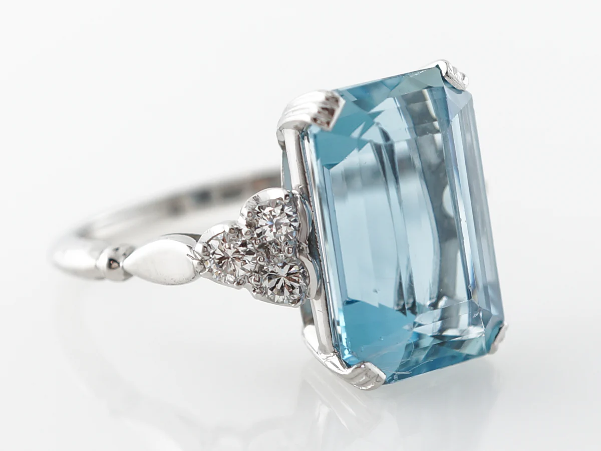 Vintage Petri Jewelers Emerald Cut Aquamarine & Diamond Ring - Image 3