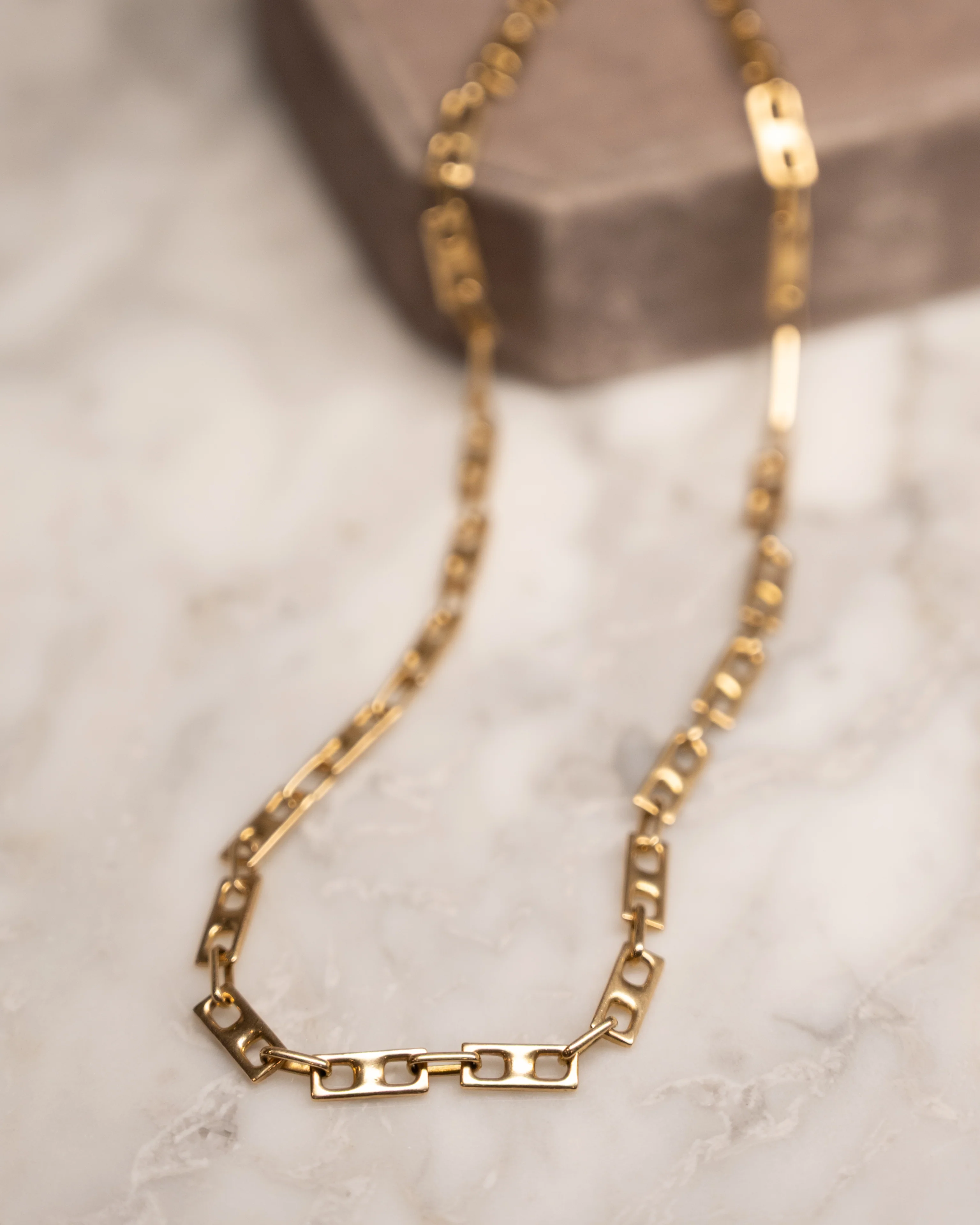 Vintage Rectangular Mariner Link Chain in 14k Yellow Gold - Image 5