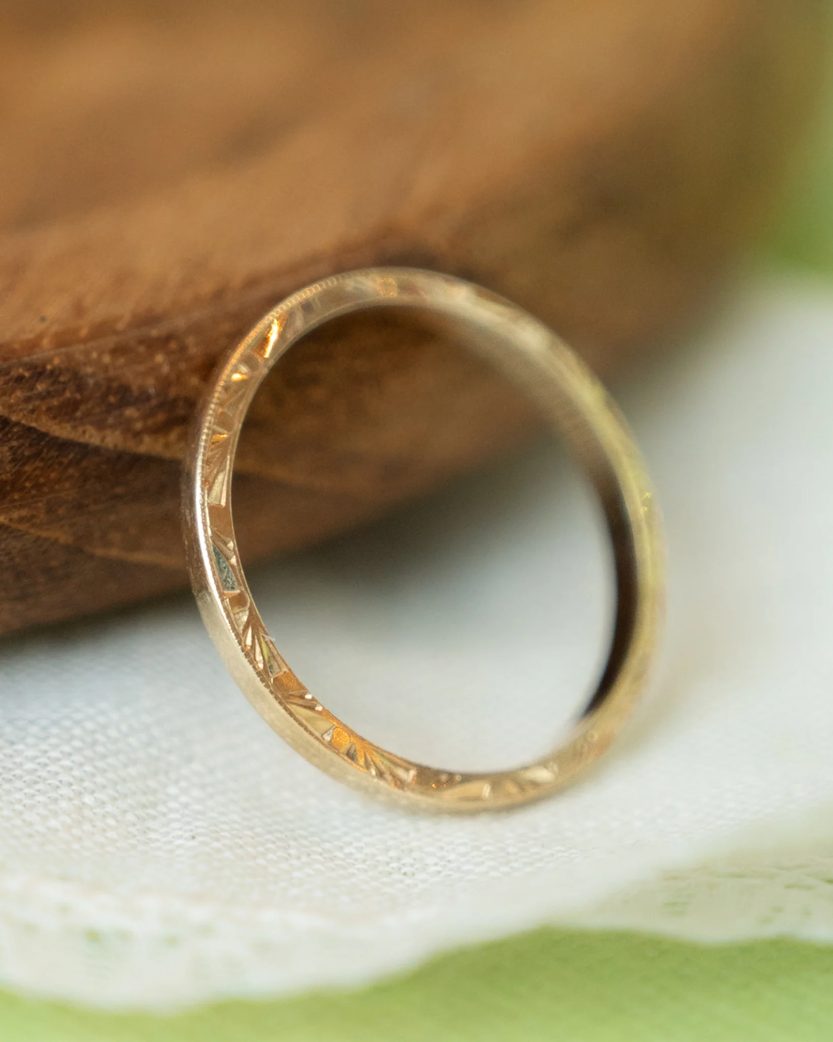 Vintage Retro 2mm Wedding Band in 14k Yellow Gold - Image 6