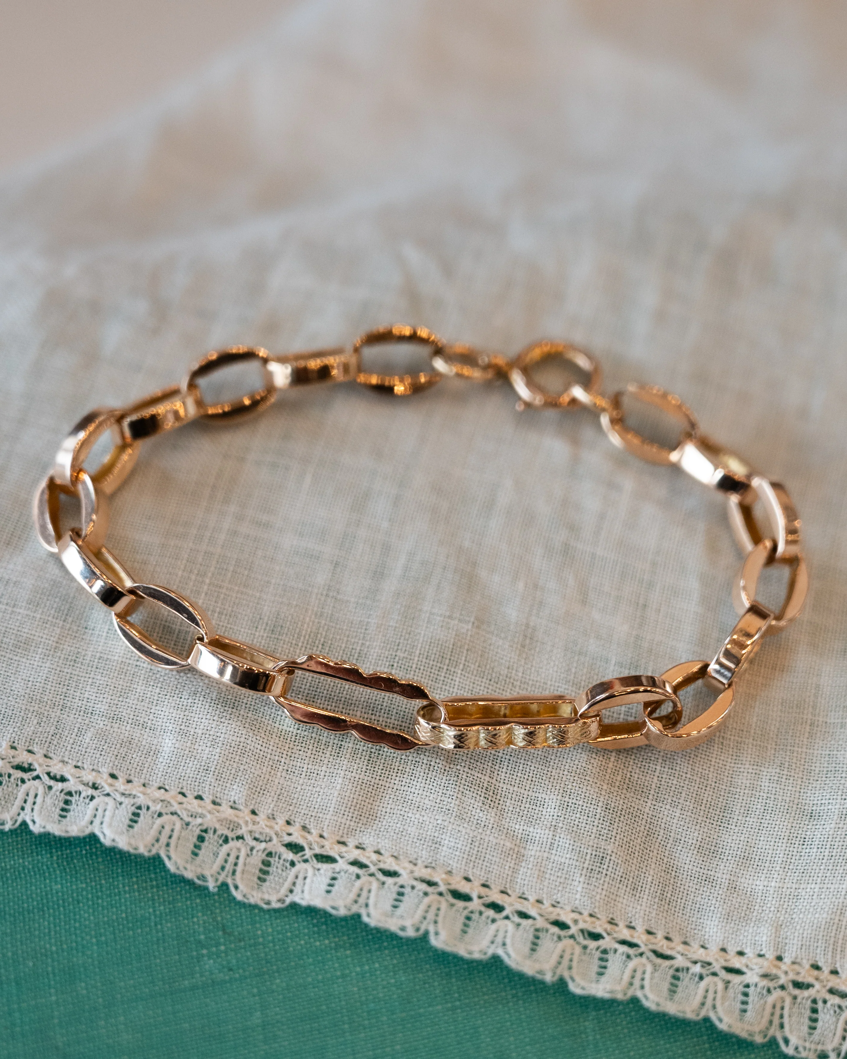 Vintage Retro Chain Link Bracelet 10k Rose & Yellow Gold - Image 5