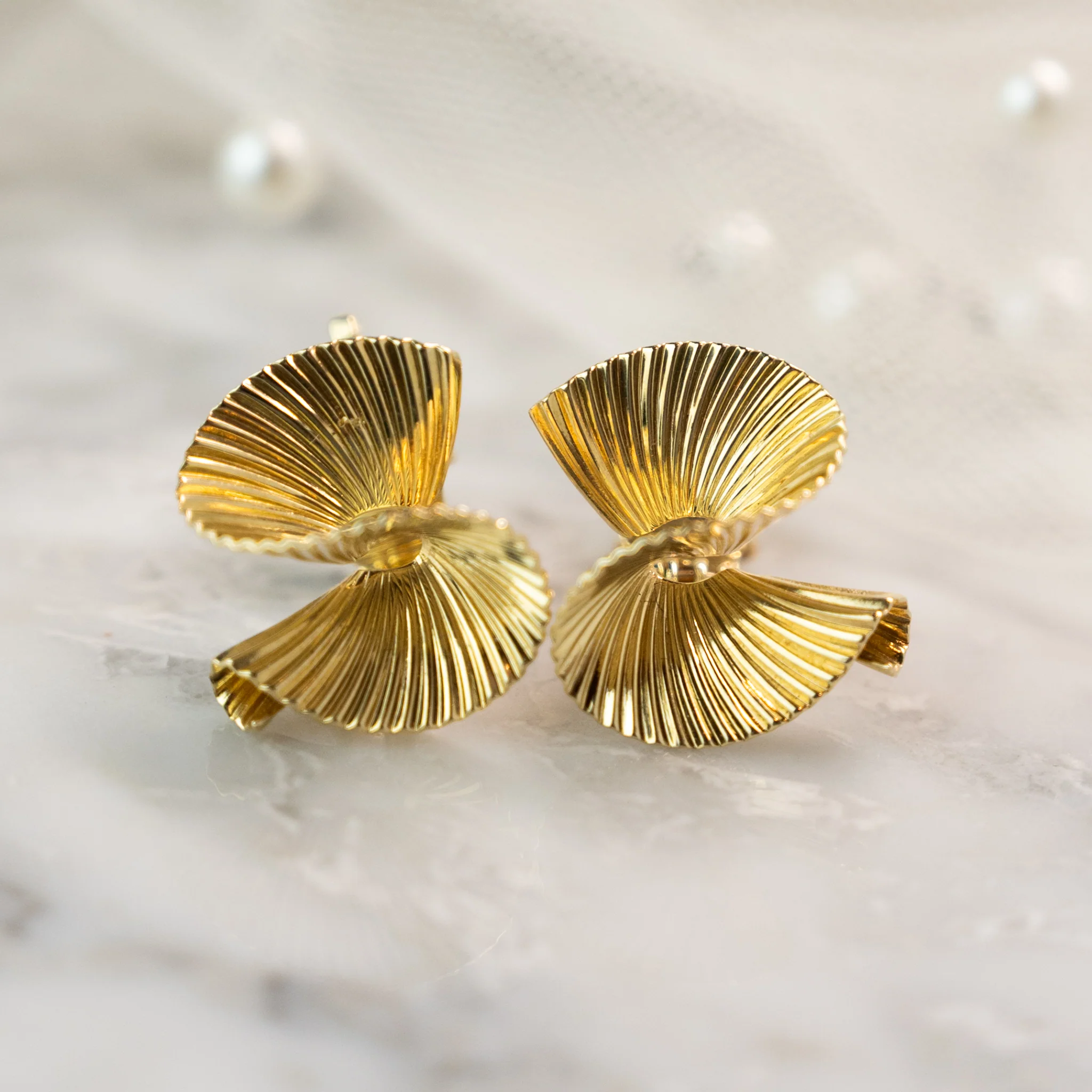 Vintage Retro Fluted Swirl Stud Earrings in 14k - Image 4