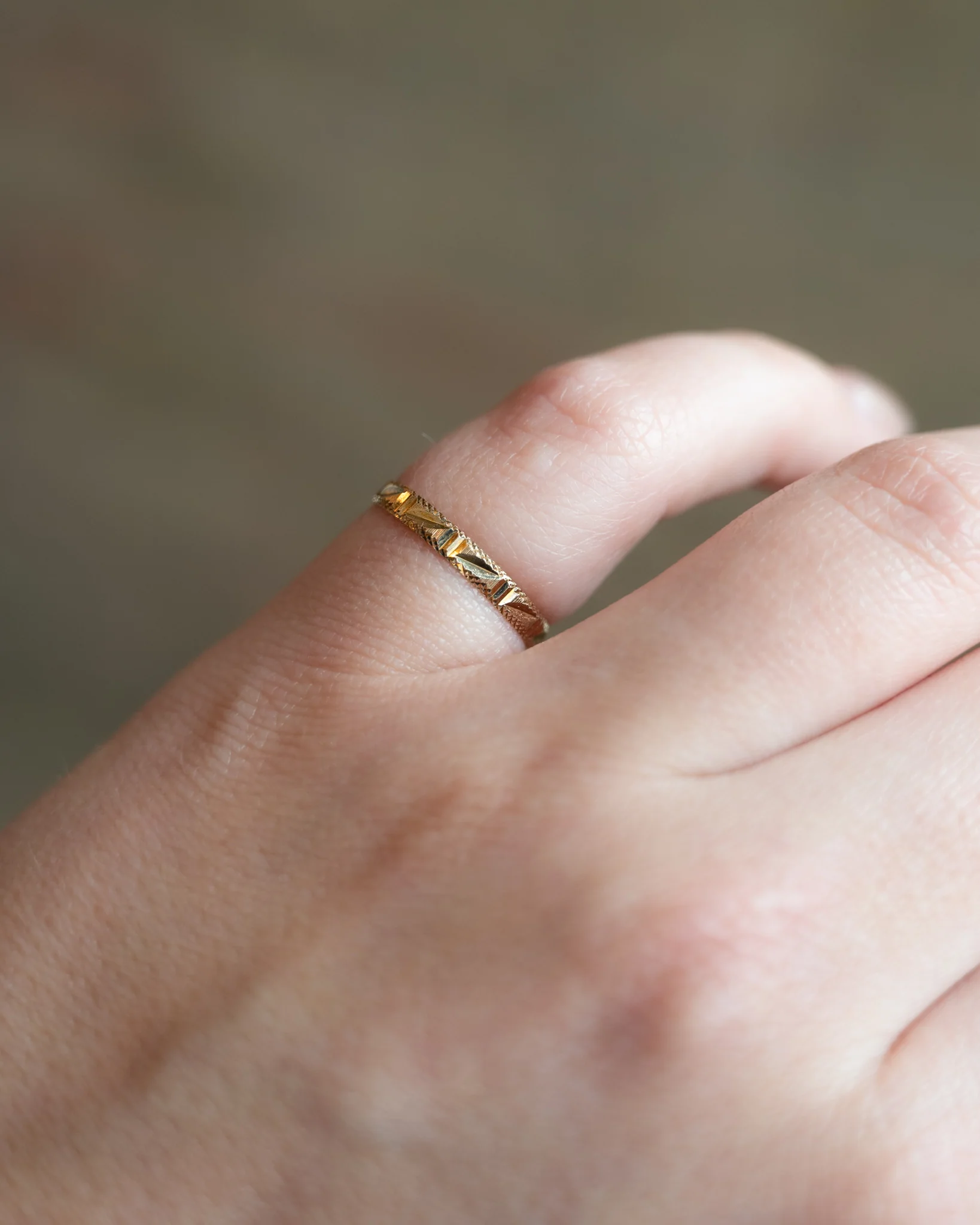 Vintage Retro Geometric Wedding Band in 14k - Image 6
