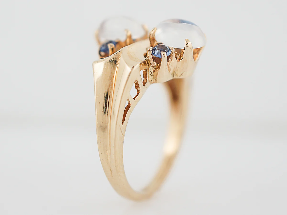 Vintage Right Hand Ring Late Art Deco 1.40 Cabochon Cut Moonstones & Sapphires in 14k Yellow Gold - Image 5