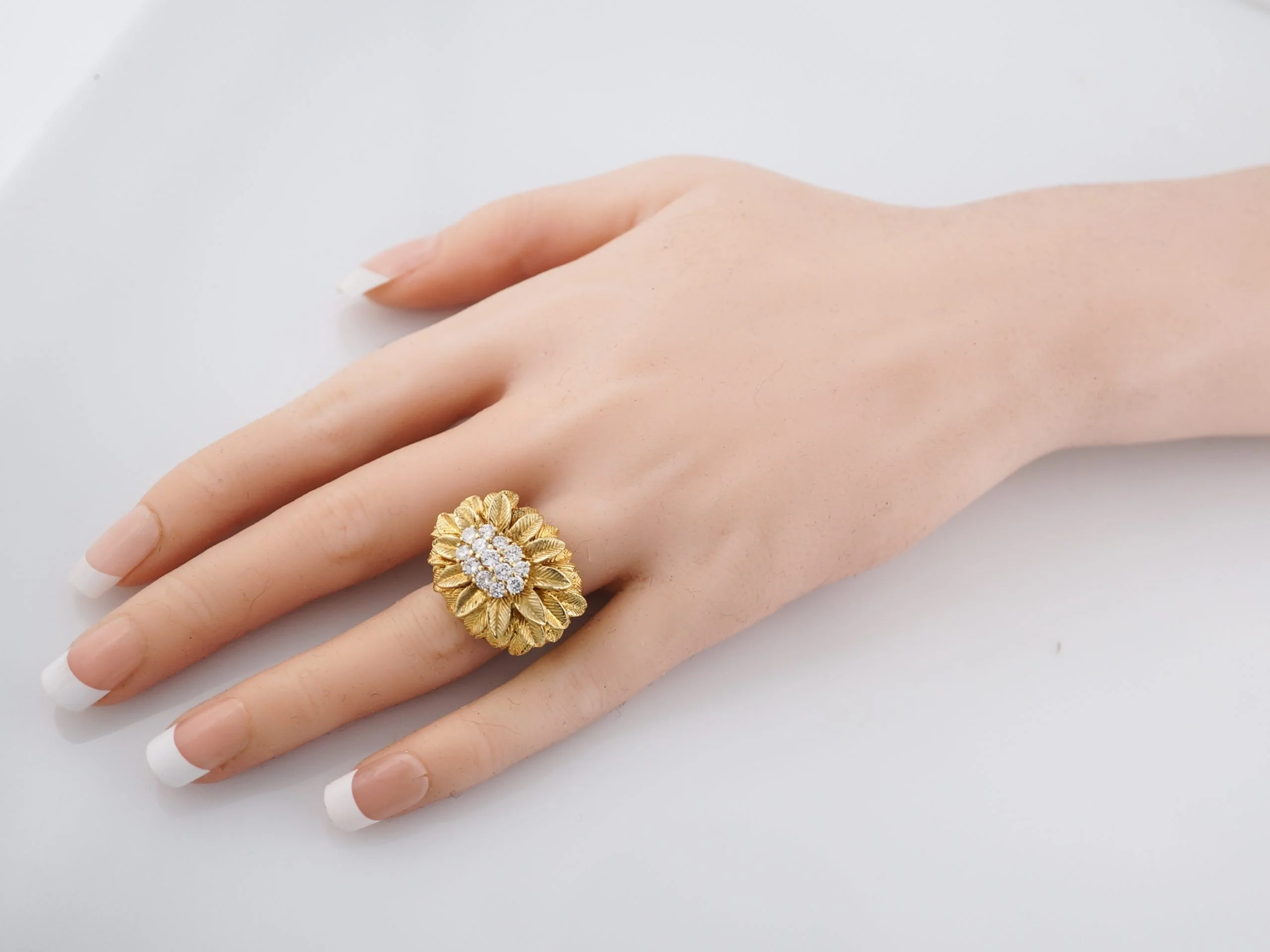 Vintage Right Hand Ring Mid Century 1.04 Round Brilliant Cut Diamonds in 14k Yellow Gold - Image 8