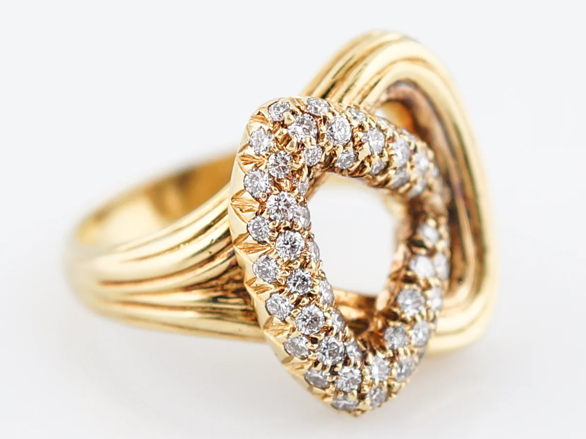 Vintage Right Hand Ring Mid Century .81 Round Brilliant Cut Diamonds in 18k Yellow Gold - Image 3
