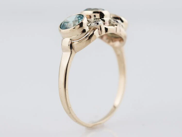 Vintage Right Hand Ring Retro 1.89 Round Cut Zircon & .08 Single Cut Diamonds in 14k Yellow Gold - Image 4