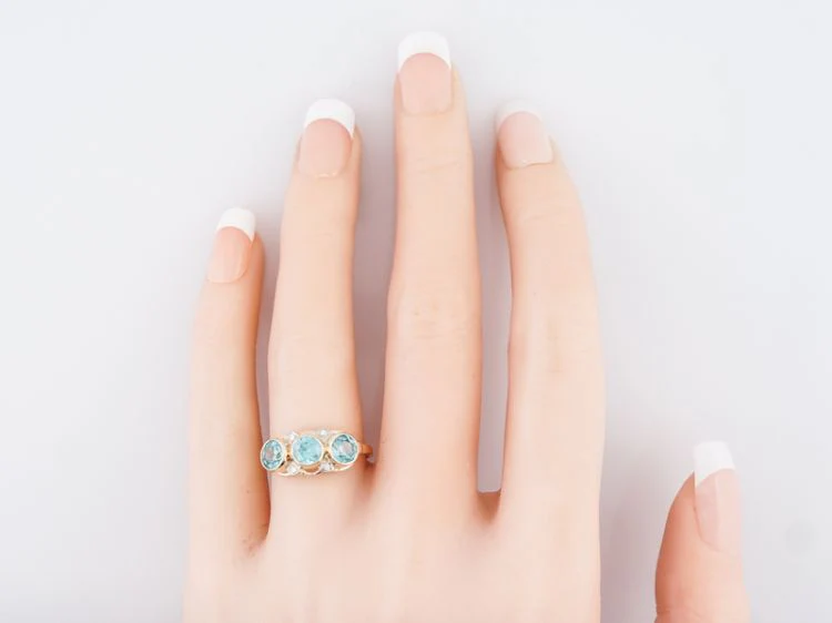 Vintage Right Hand Ring Retro 1.89 Round Cut Zircon & .08 Single Cut Diamonds in 14k Yellow Gold - Image 7