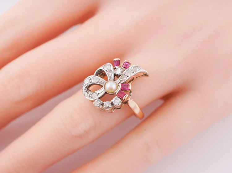 Vintage Right Hand Ring Retro .22ct Single Cut Diamond Ruby & Pearl in 14k Rose Gold - Image 9