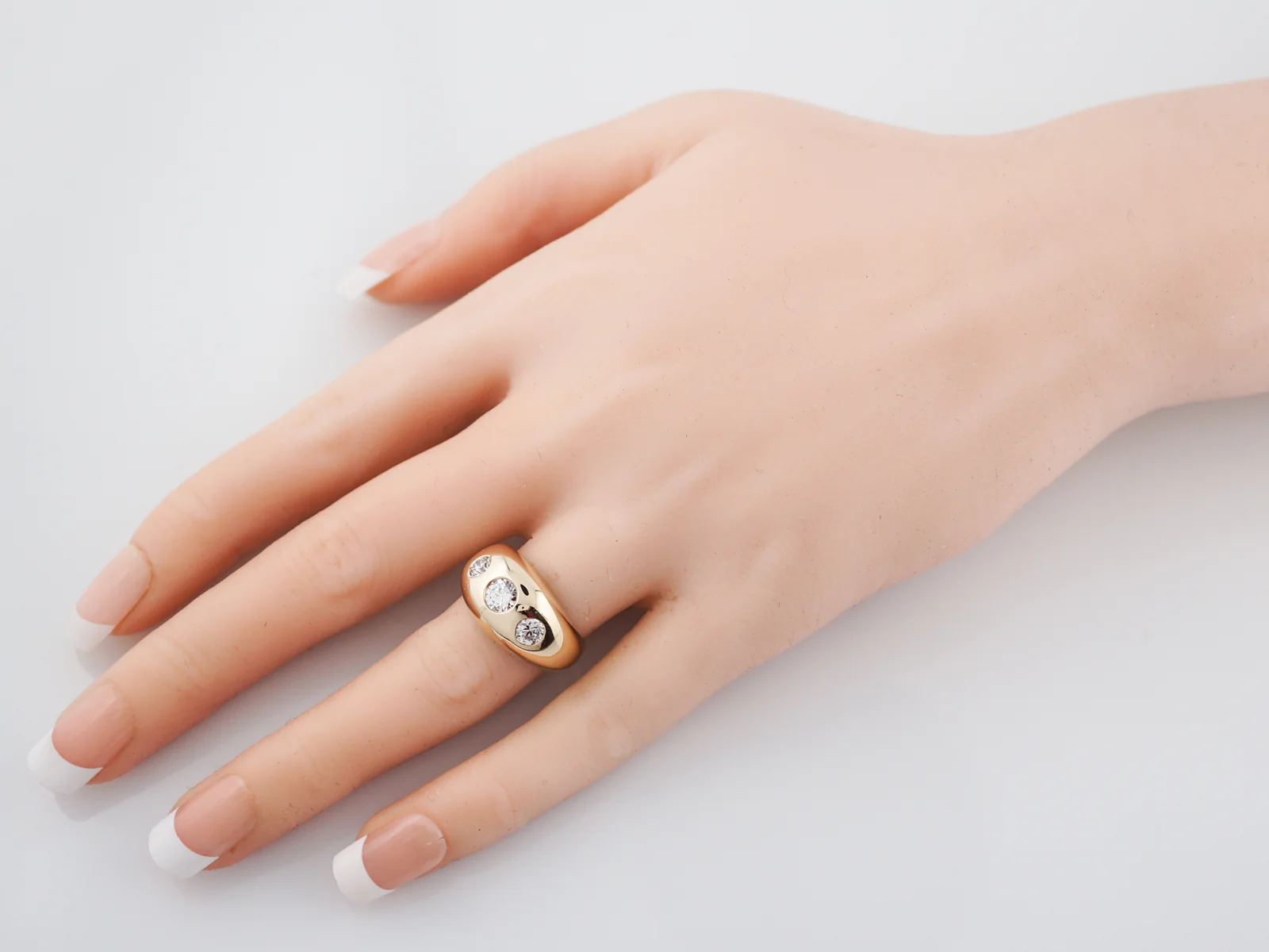 Vintage Right Hand Ring Retro .85 Round Brilliant Cut Diamonds in 14k Yellow Gold - Image 7