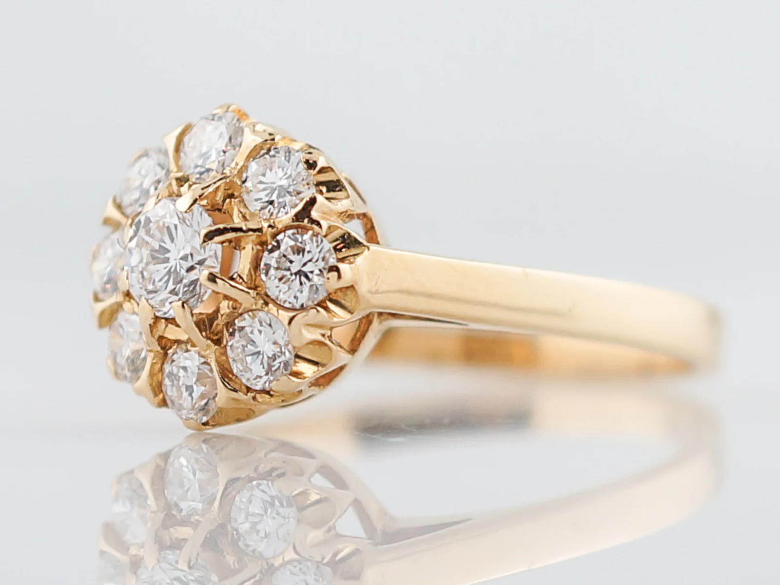Vintage Right Hand Ring Retro .20 Round Brilliant Cut Diamonds in 18k Yellow Gold - Image 2