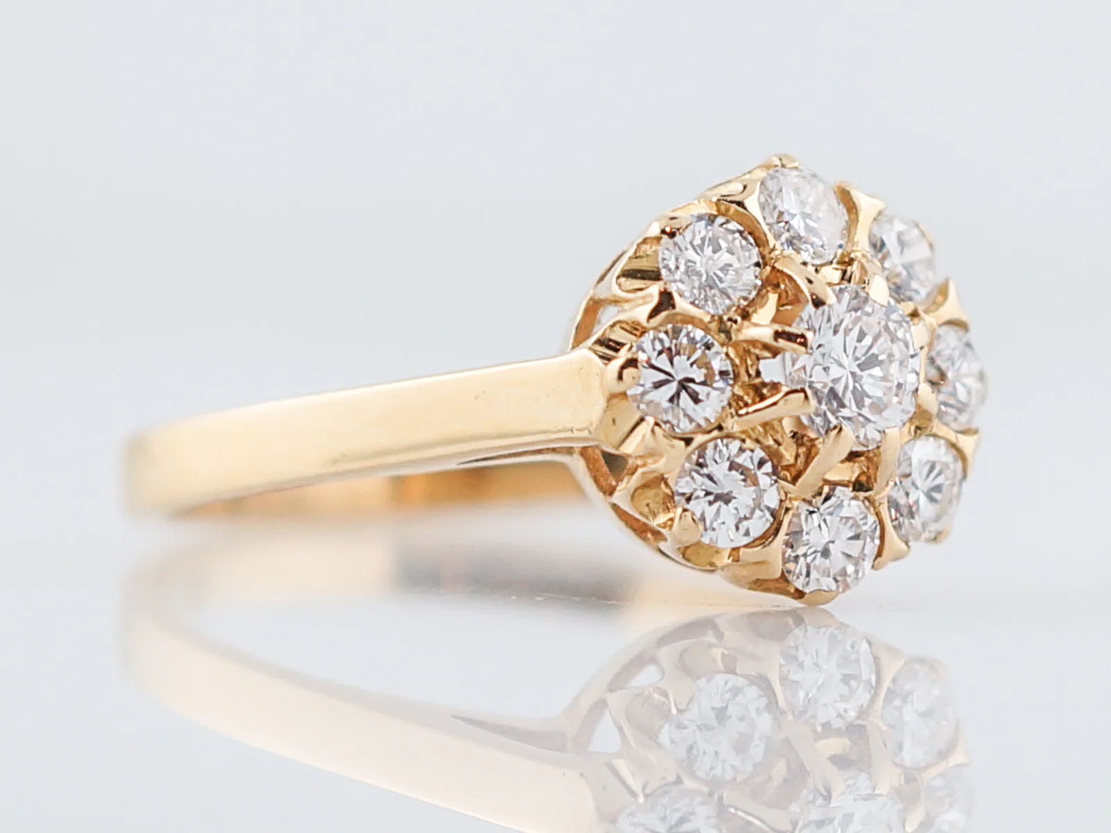 Vintage Right Hand Ring Retro .20 Round Brilliant Cut Diamonds in 18k Yellow Gold - Image 3