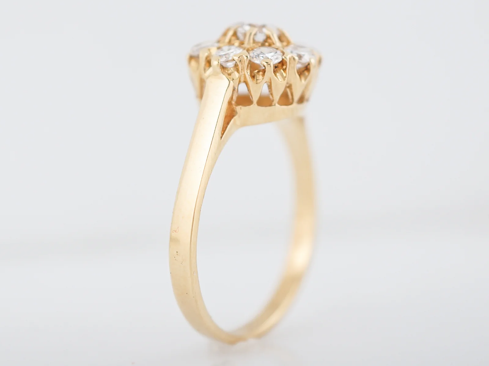 Vintage Right Hand Ring Retro .20 Round Brilliant Cut Diamonds in 18k Yellow Gold - Image 5