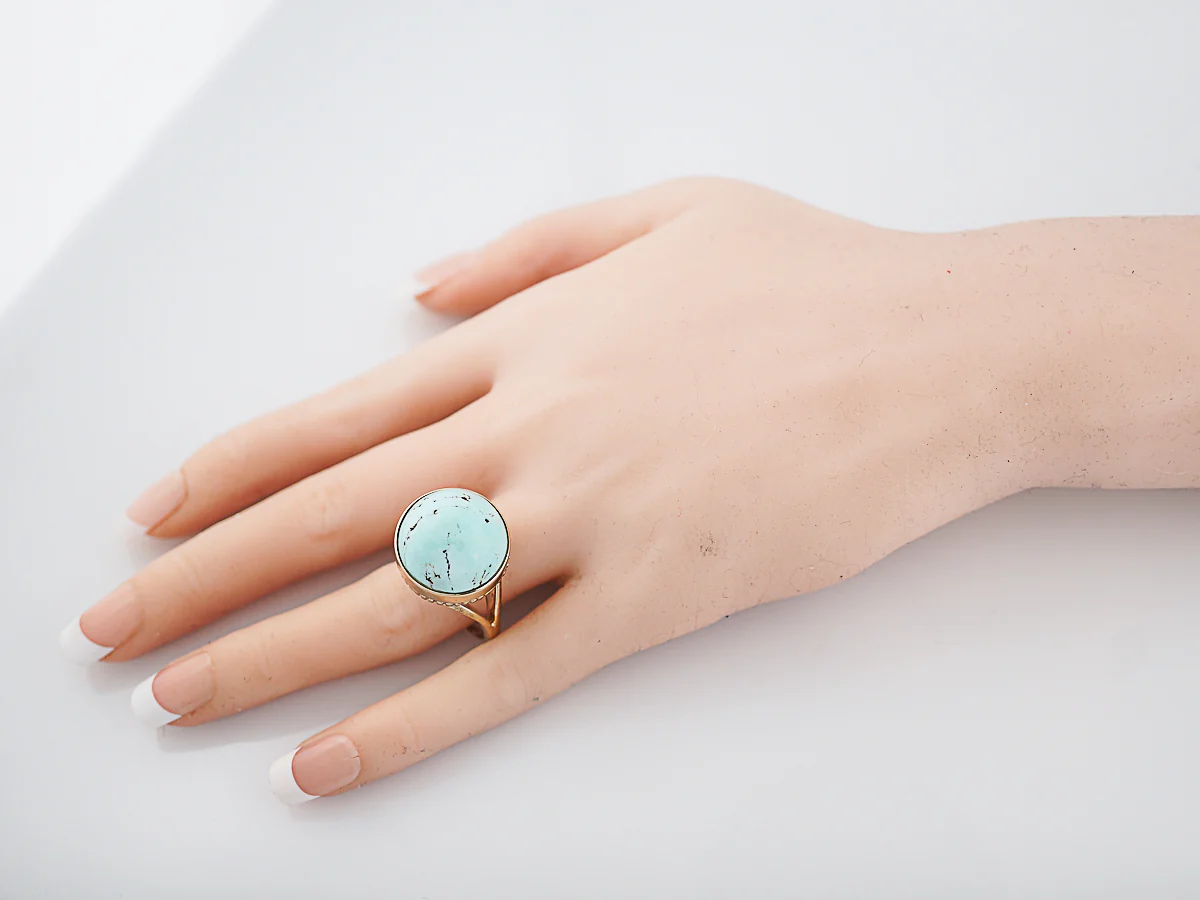 Vintage Right Hand Ring Retro Cabochon Cut Turquoise in 14k Yellow Gold - Image 9