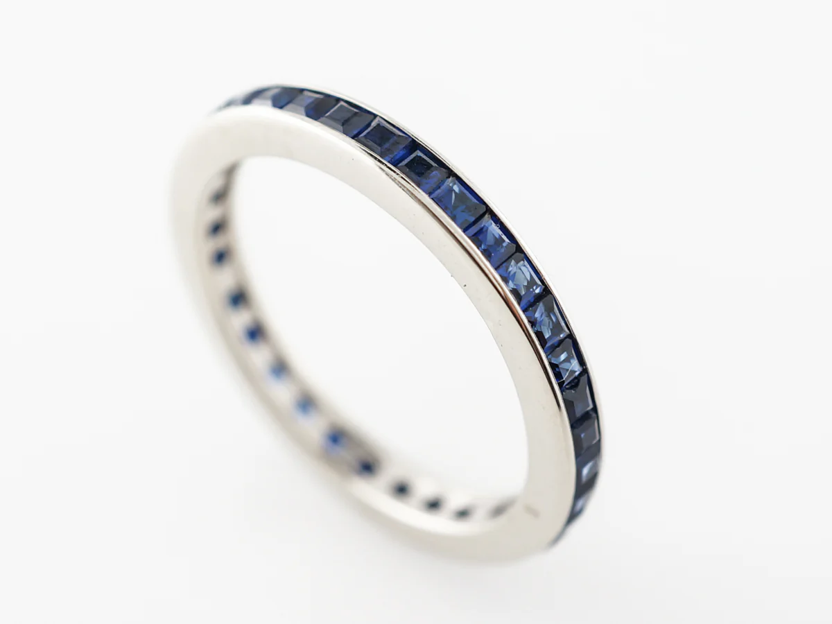 Antique Sapphire Eternity Band Art Deco in White Gold - Image 4