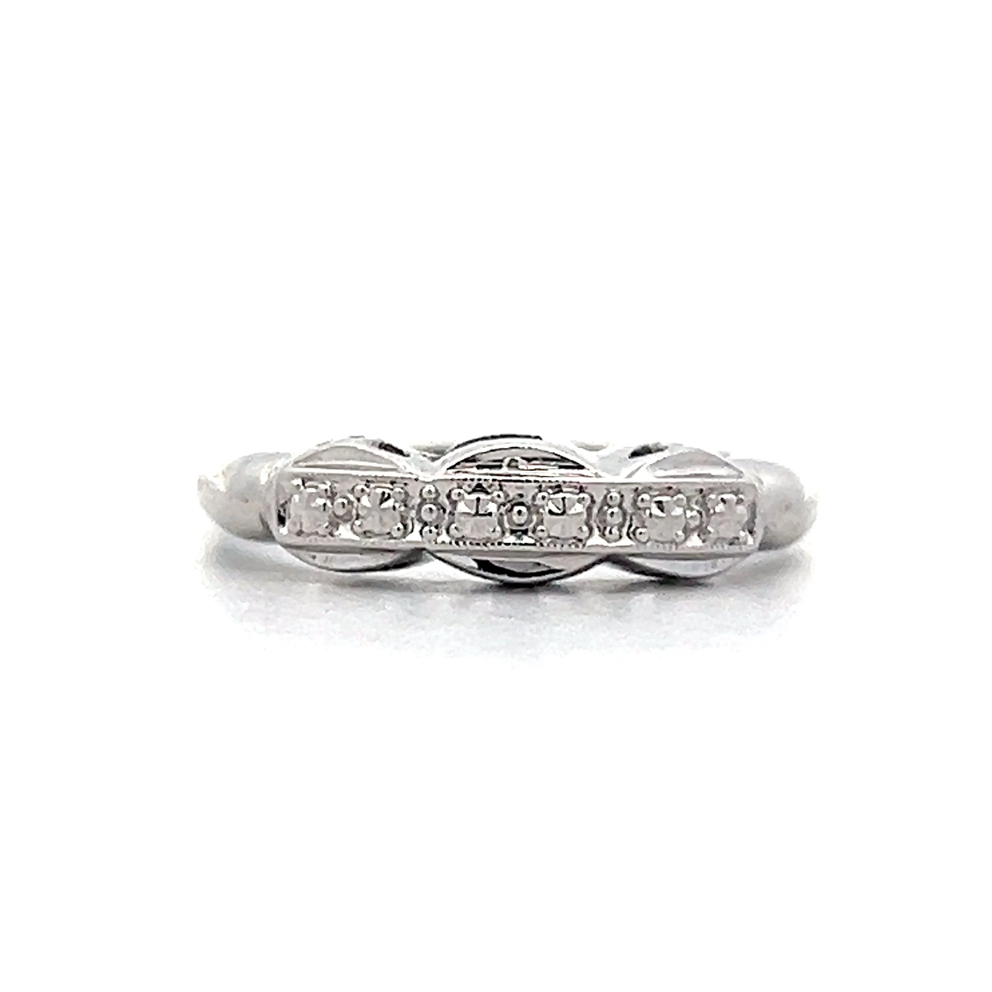 Vintage Scalloped Filigree Wedding Band in 14k