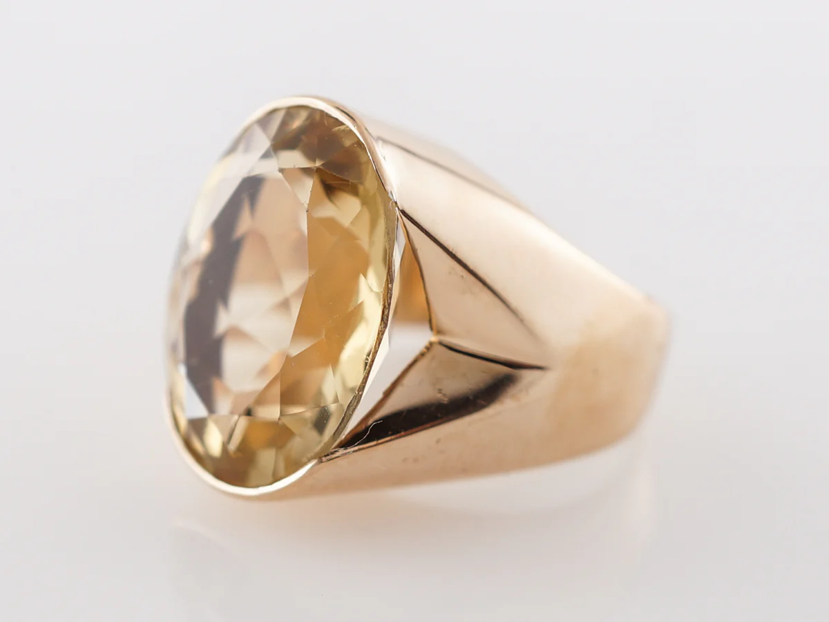 Vintage Solitaire Citrine Cocktail Ring in Yellow Gold - Image 2