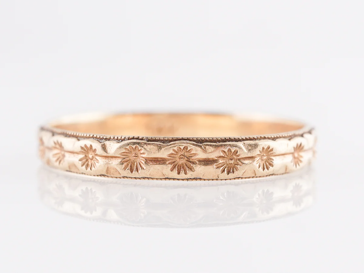Vintage Star Engraved Band in 14k Yellow Gold