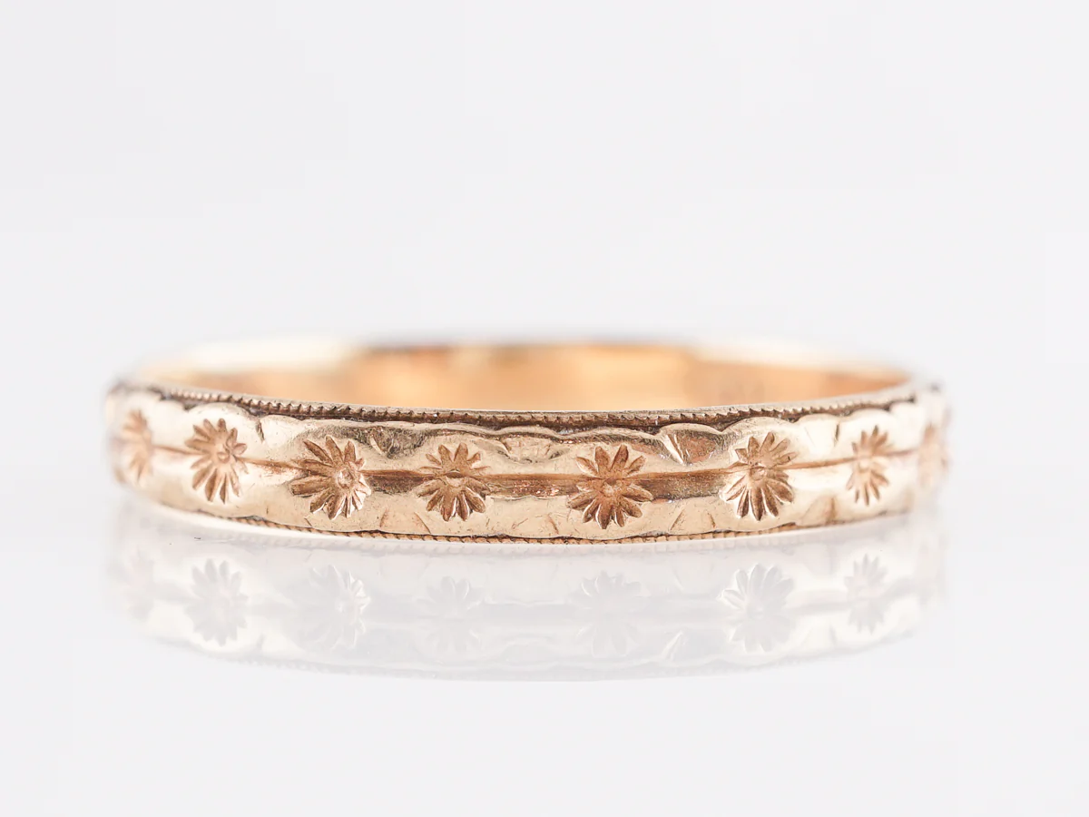 Vintage Star Engraved Band in 14k Yellow Gold - Image 3