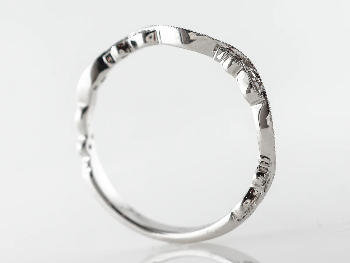 Vintage Style Diamond Band Diamonds in White Gold - Image 4