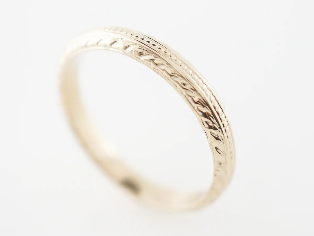 Vintage Style Engraved Wedding Band in Yellow Gold - Image 4