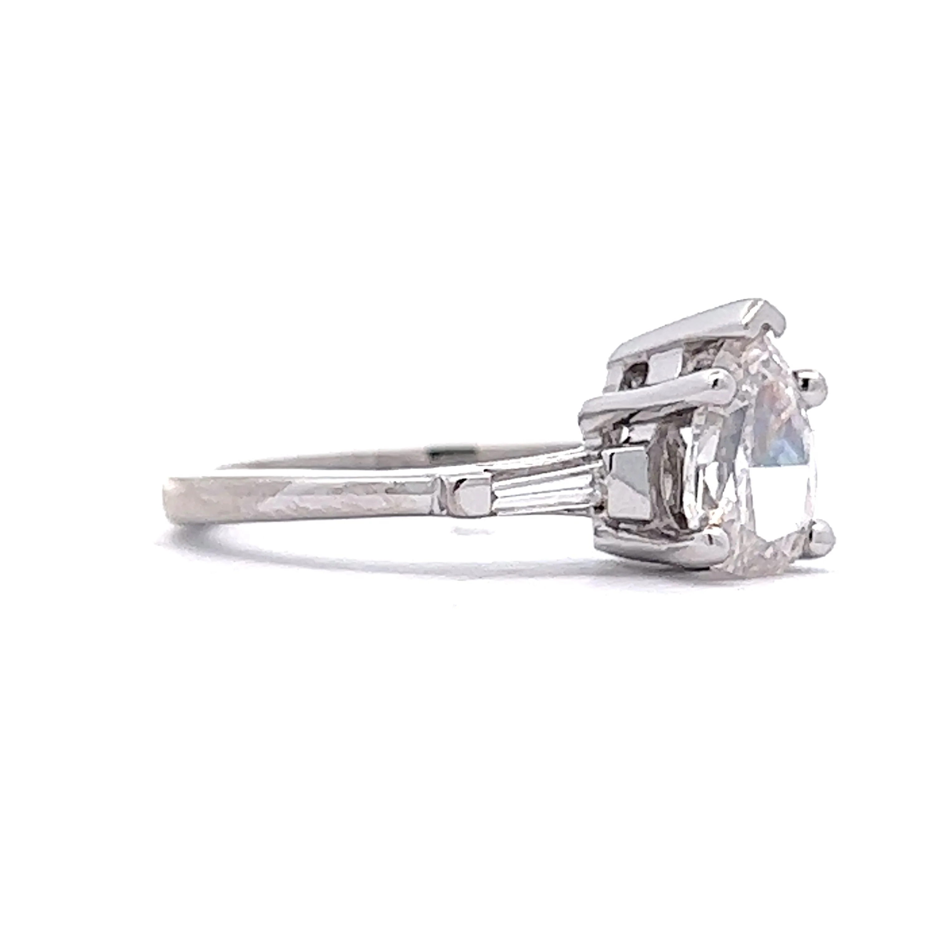 Vintage Style Pear Cut Diamond Engagement Ring in Platinum - Image 3