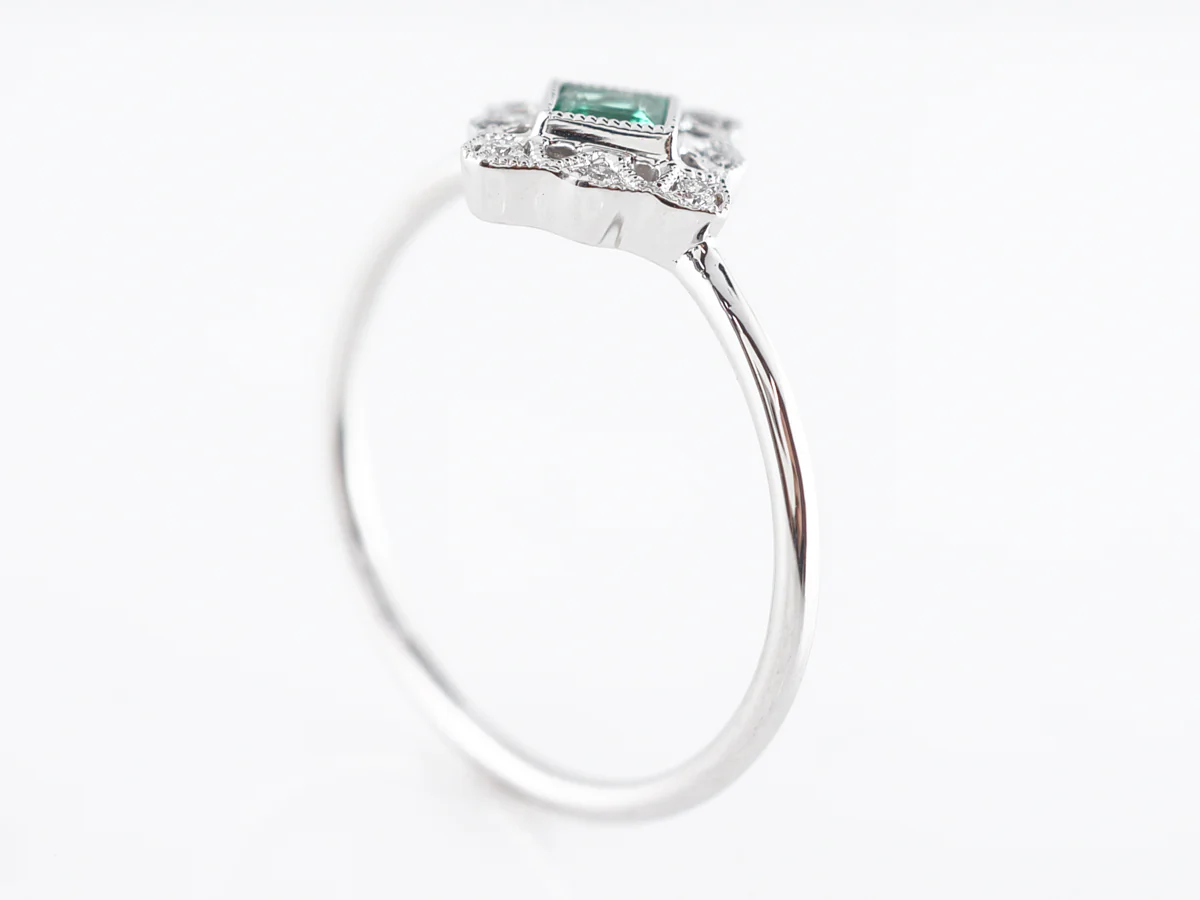 Vintage Style Square Cut Emerald Cocktail Ring in 14k - Image 4