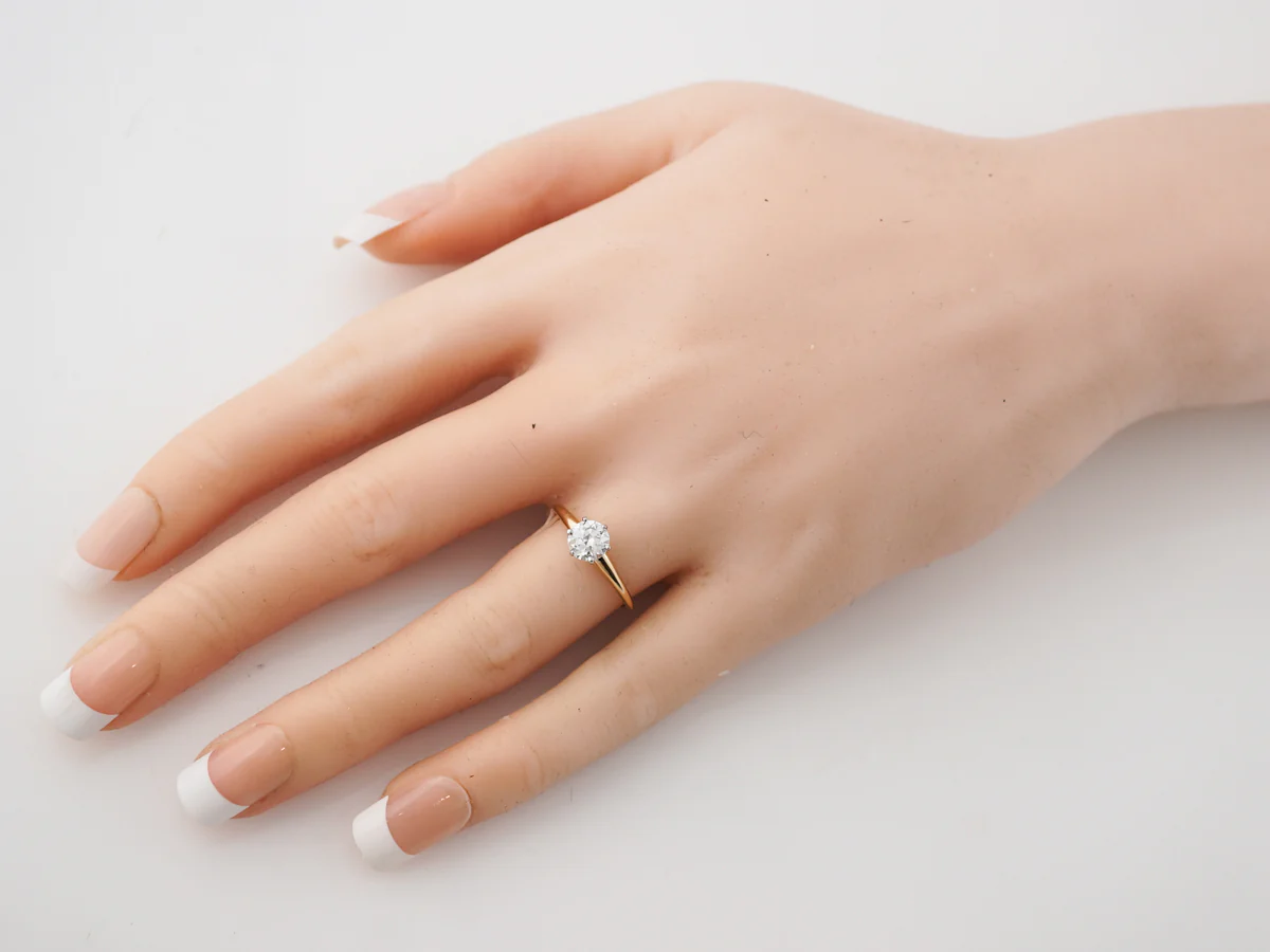 Vintage Tiffany & Co Diamond Solitaire Engagement Ring in Yellow Gold - Image 7