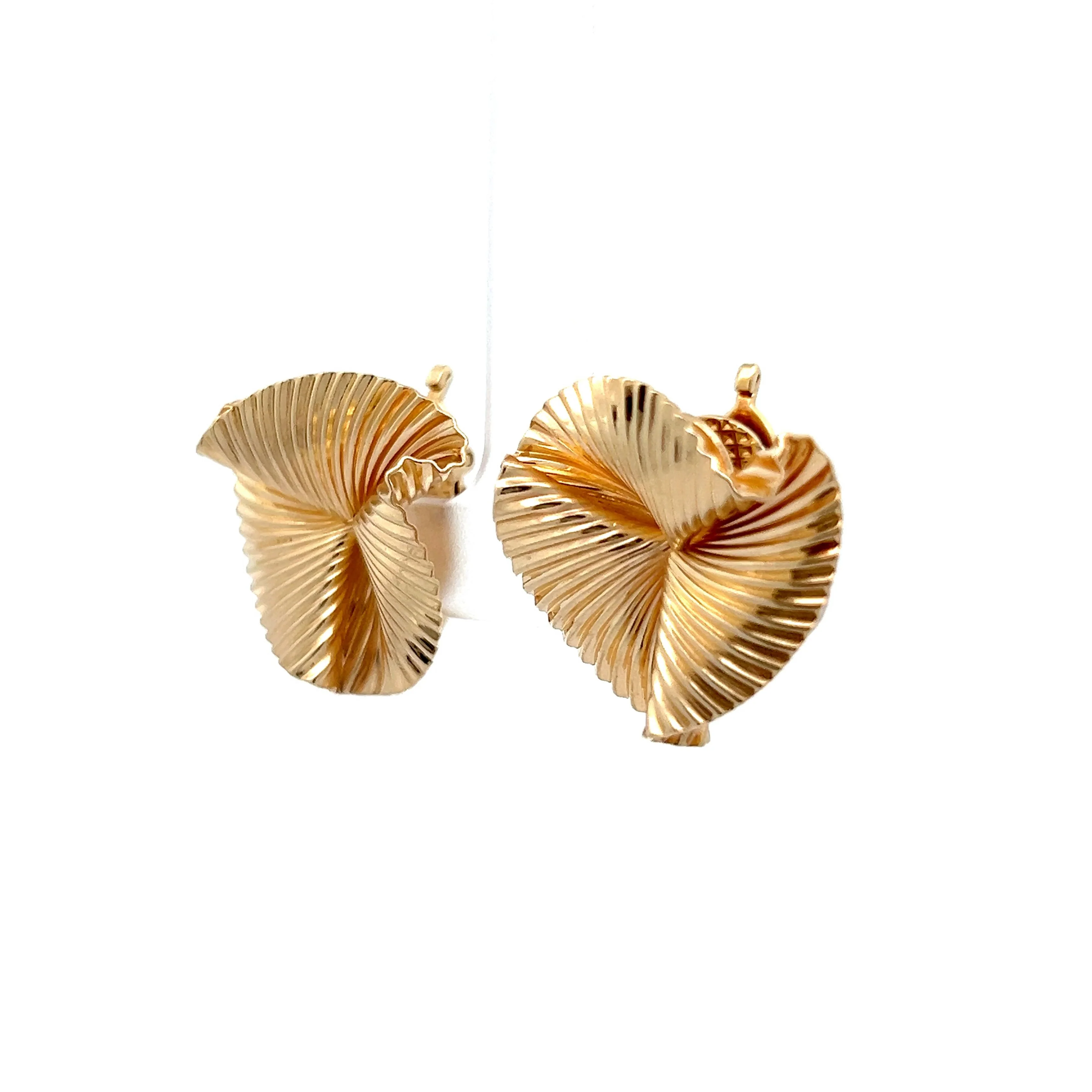 Vintage Tiffany & Co Earrings in 14k Yellow Gold - Image 2