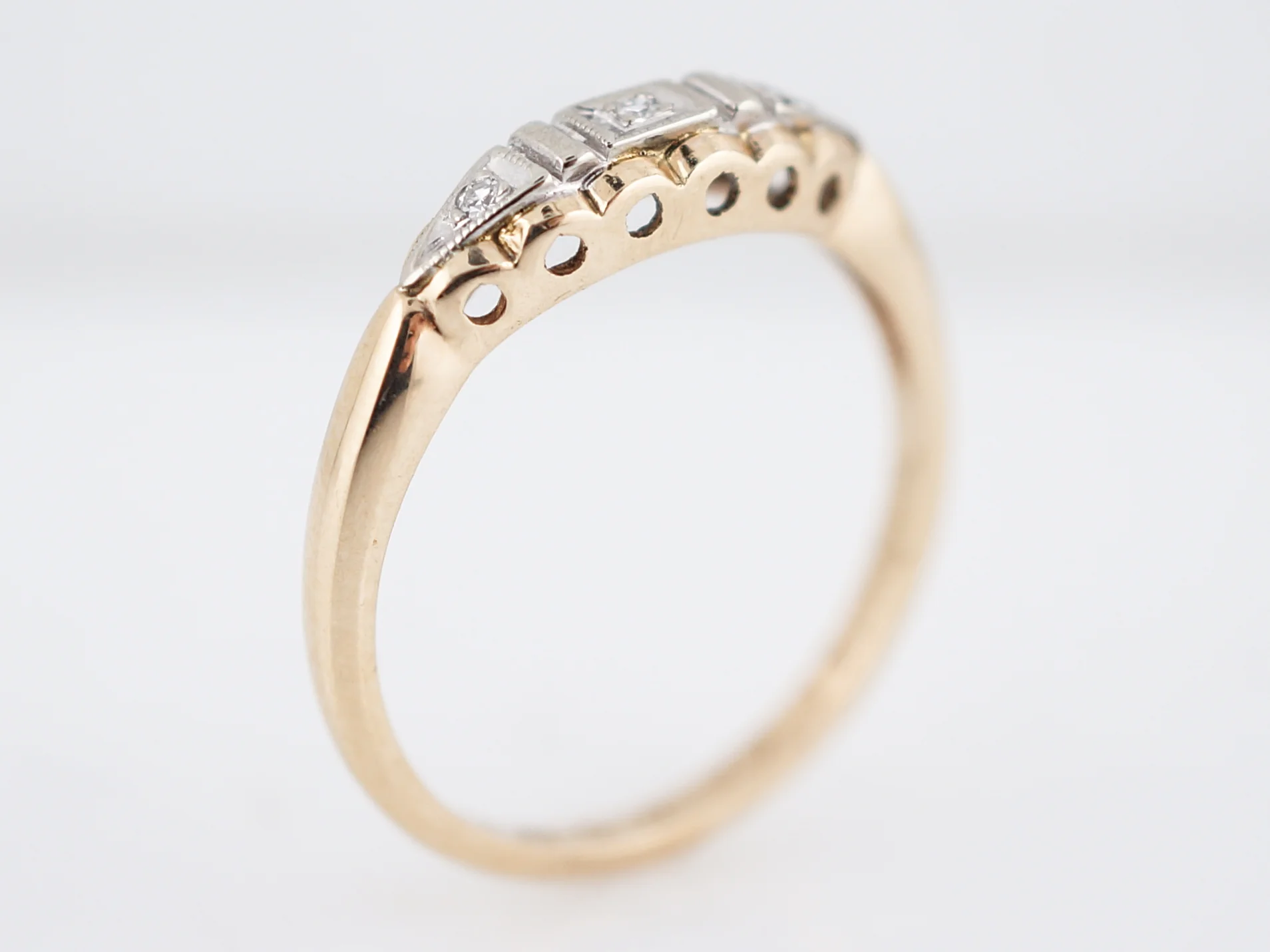 Vintage Wedding Band Mid Century .02 Single Cut Diamonds in 14K Yellow Gold - Image 5