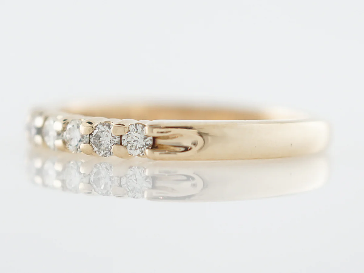 Vintage Wedding Band Mid-Century .25 Round Brilliant Cut Diamonds in 14k Yellow Gold - Image 2