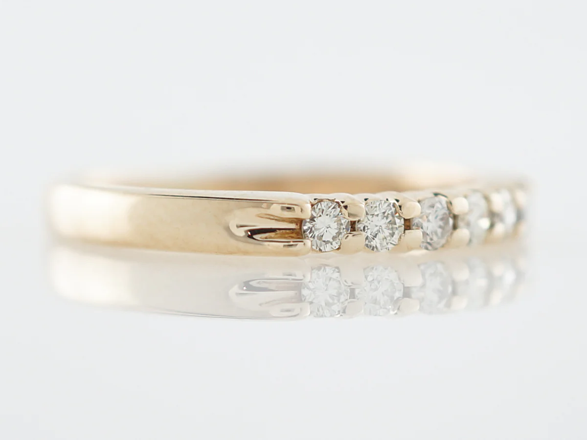 Vintage Wedding Band Mid-Century .25 Round Brilliant Cut Diamonds in 14k Yellow Gold - Image 3