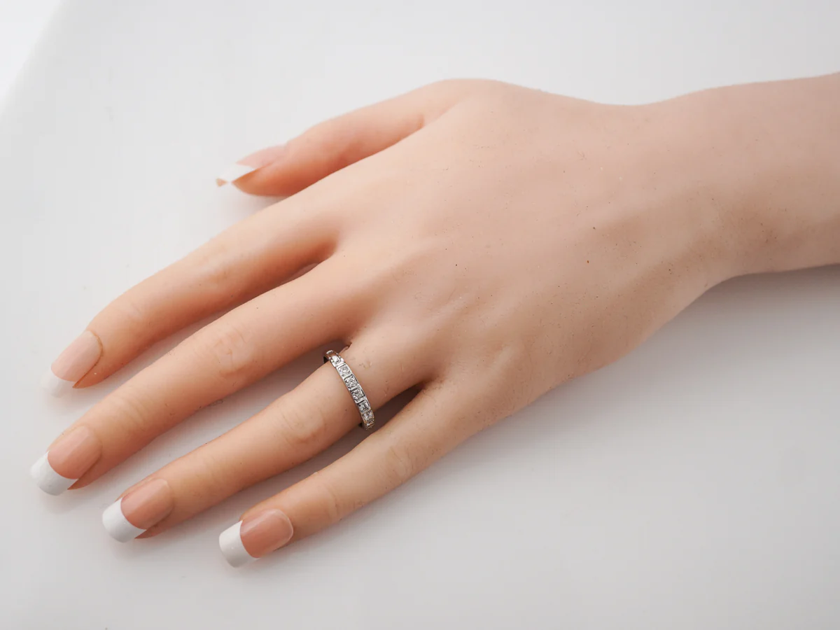 Vintage Wedding Band Mid-Century .28 Round Brilliant Cut Diamonds in 18k White Gold - Image 6