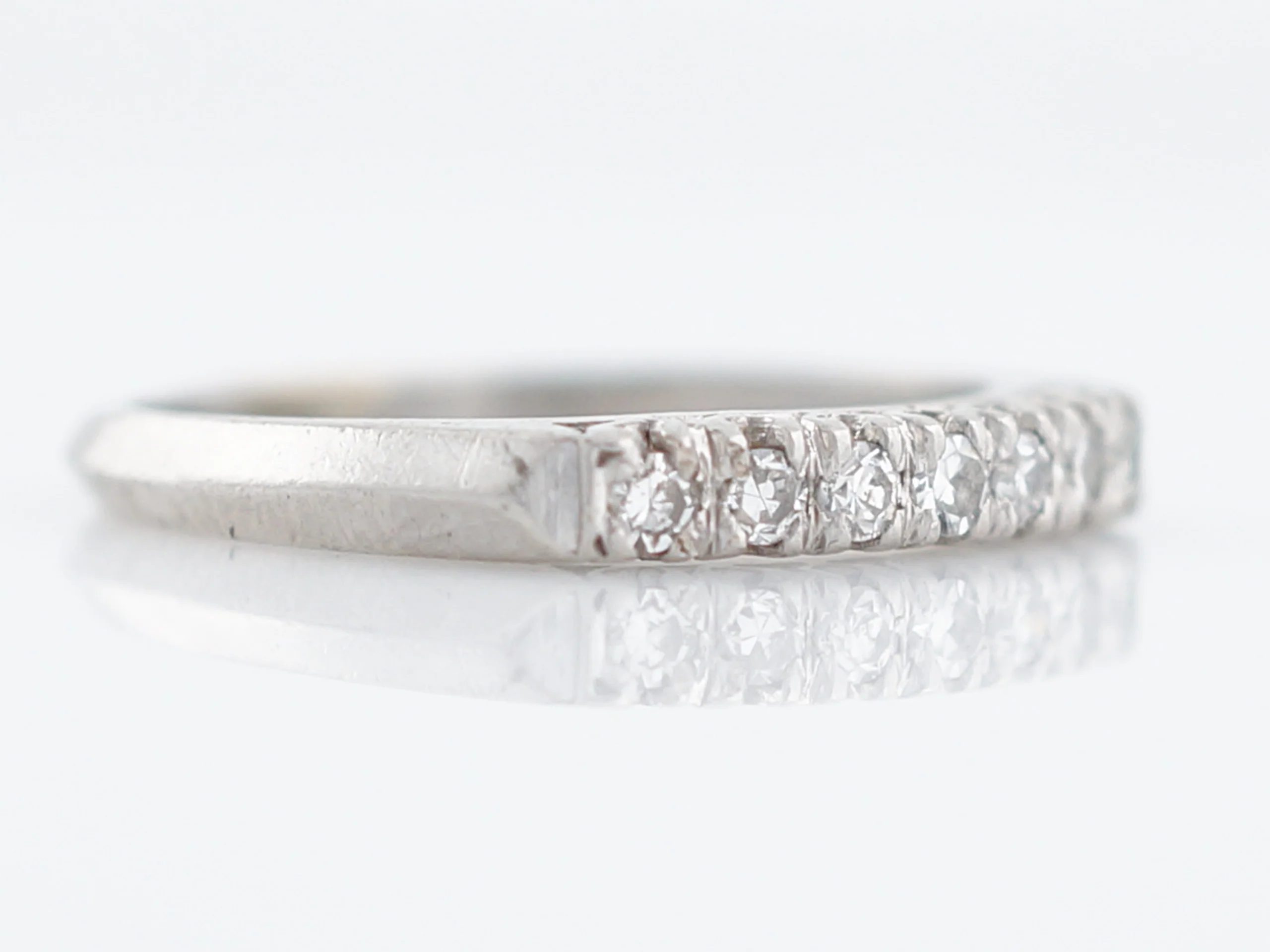 Vintage Wedding Band Mid-Century .28 Single Cut Diamonds in Platinum - Image 3