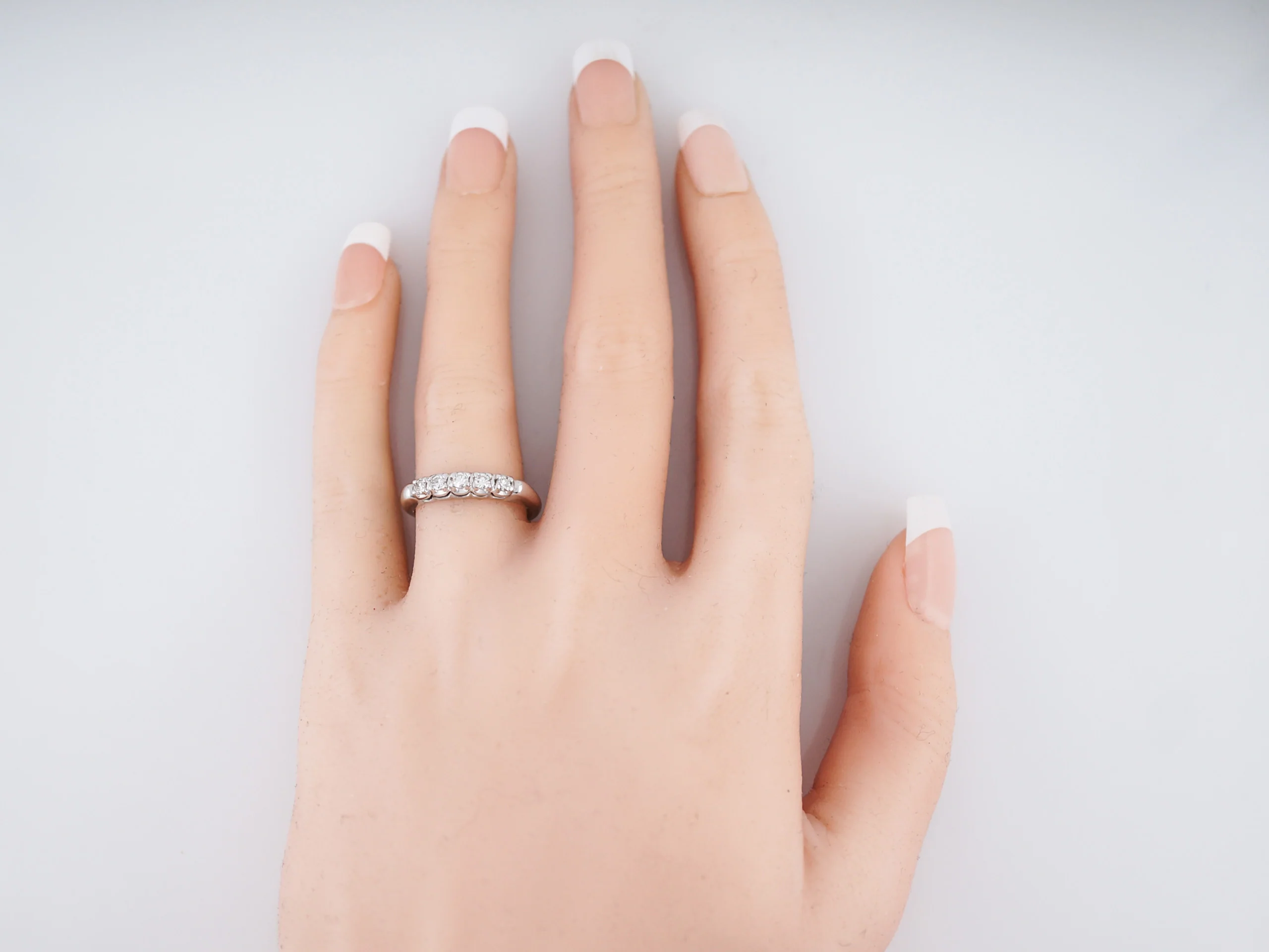 Vintage Wedding Band Mid-Century .30 Single Cut Diamonds in 14k White Gold - Image 6