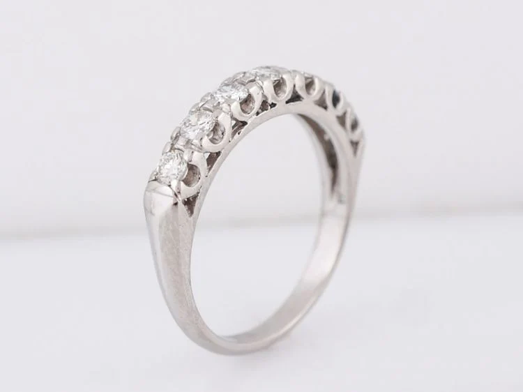 Vintage Wedding Band Mid-Century .56 Round Brilliant Cut Diamonds in Platinum - Image 6