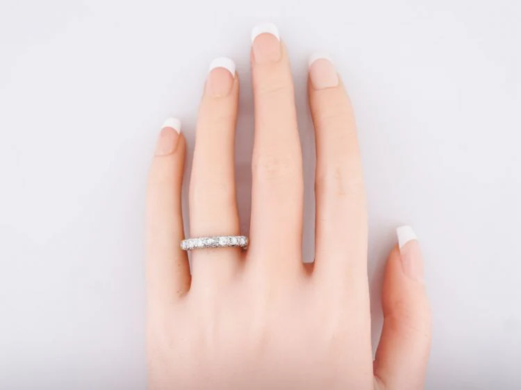 Vintage Wedding Band Mid-Century .56 Round Brilliant Cut Diamonds in Platinum - Image 7