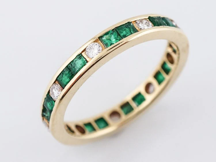 Vintage Wedding Band Mid-Century .81 Calibre Cut Emeralds & .36 Round Brilliant Cut Diamonds in 14k Yellow Gold - Image 3