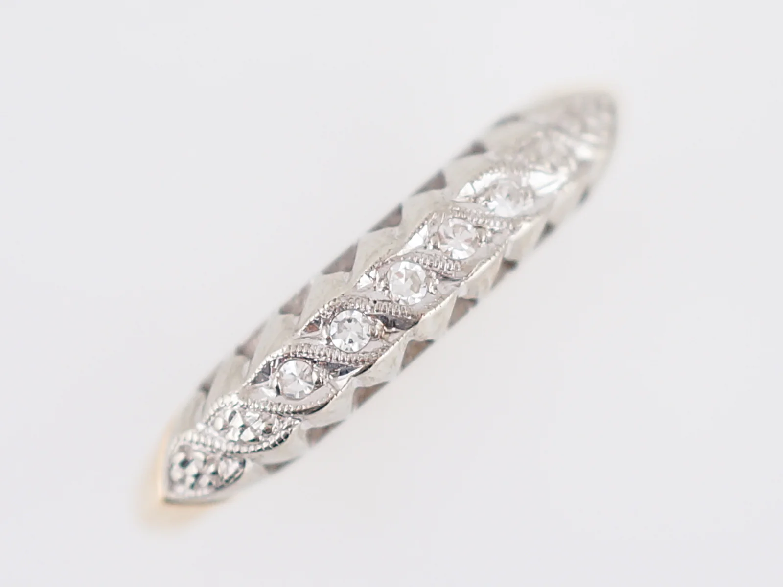 Vintage Wedding Band Retro .03 Single Cut in 14k White & Yellow Gold - Image 4