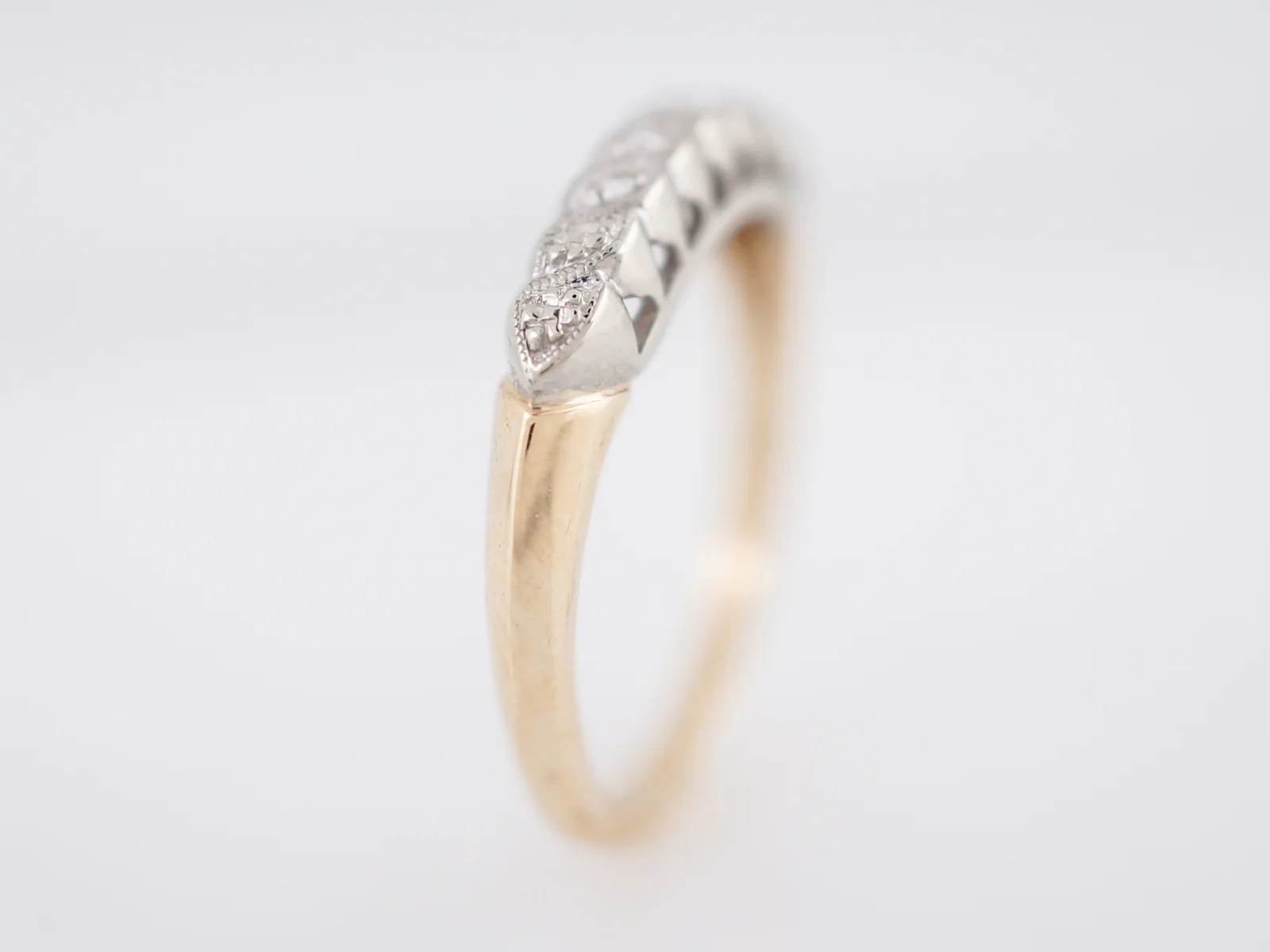 Vintage Wedding Band Retro .03 Single Cut in 14k White & Yellow Gold - Image 5
