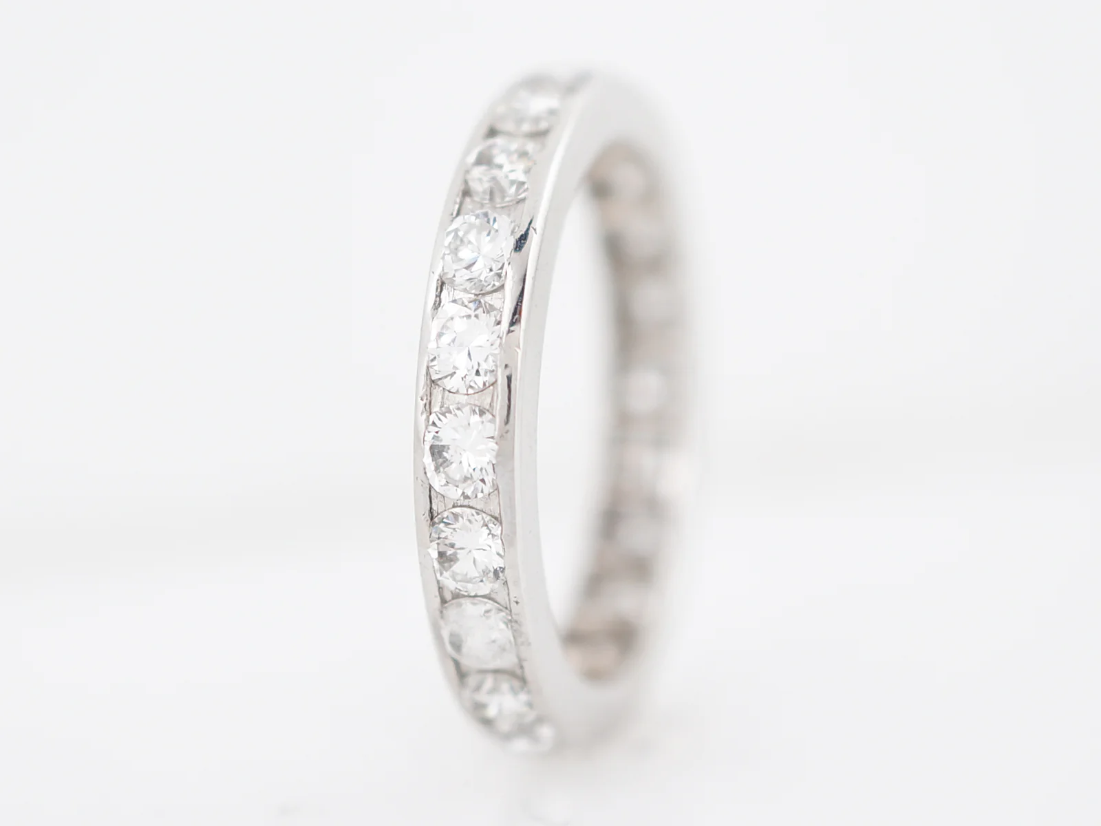 Wedding Band Modern 1.60 Round Brilliant Cut Diamonds in Platinum - Image 3
