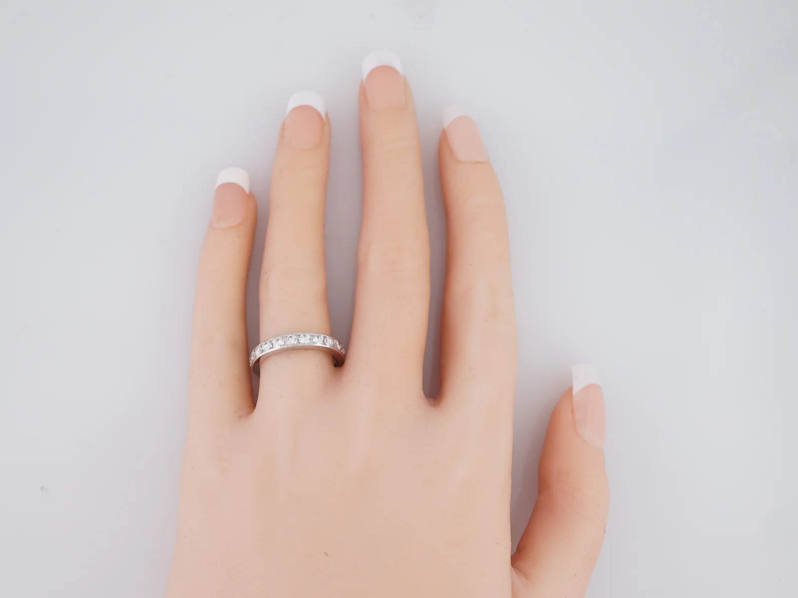 Wedding Band Modern 1.60 Round Brilliant Cut Diamonds in Platinum - Image 4