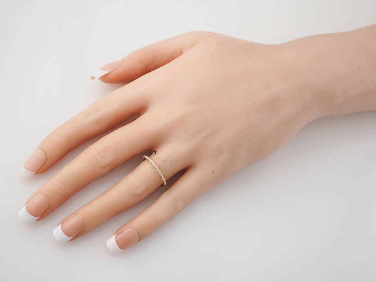 Wedding Band Modern .13 Round Brilliant Cut Diamonds in 18k Yellow Gold - Image 7