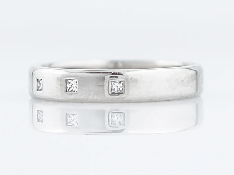 Wedding Band Modern .21 Princess Cut Diamonds in Platinum - Image 2