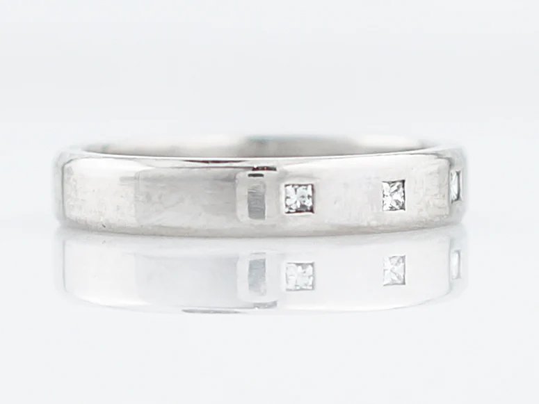 Wedding Band Modern .21 Princess Cut Diamonds in Platinum - Image 3