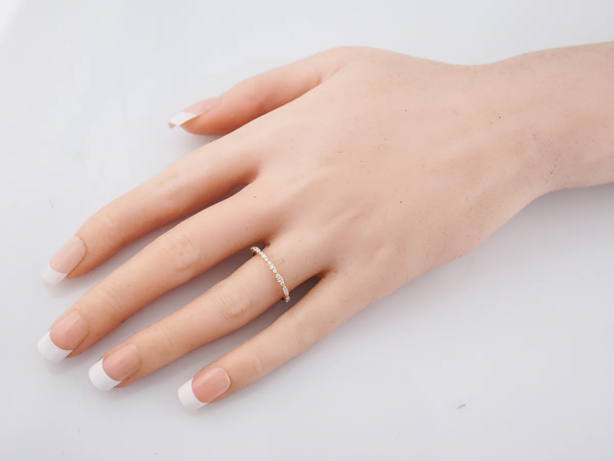 Wedding Band Modern .21 Round Brilliant Cut Diamonds in 14k Yellow Gold - Image 7